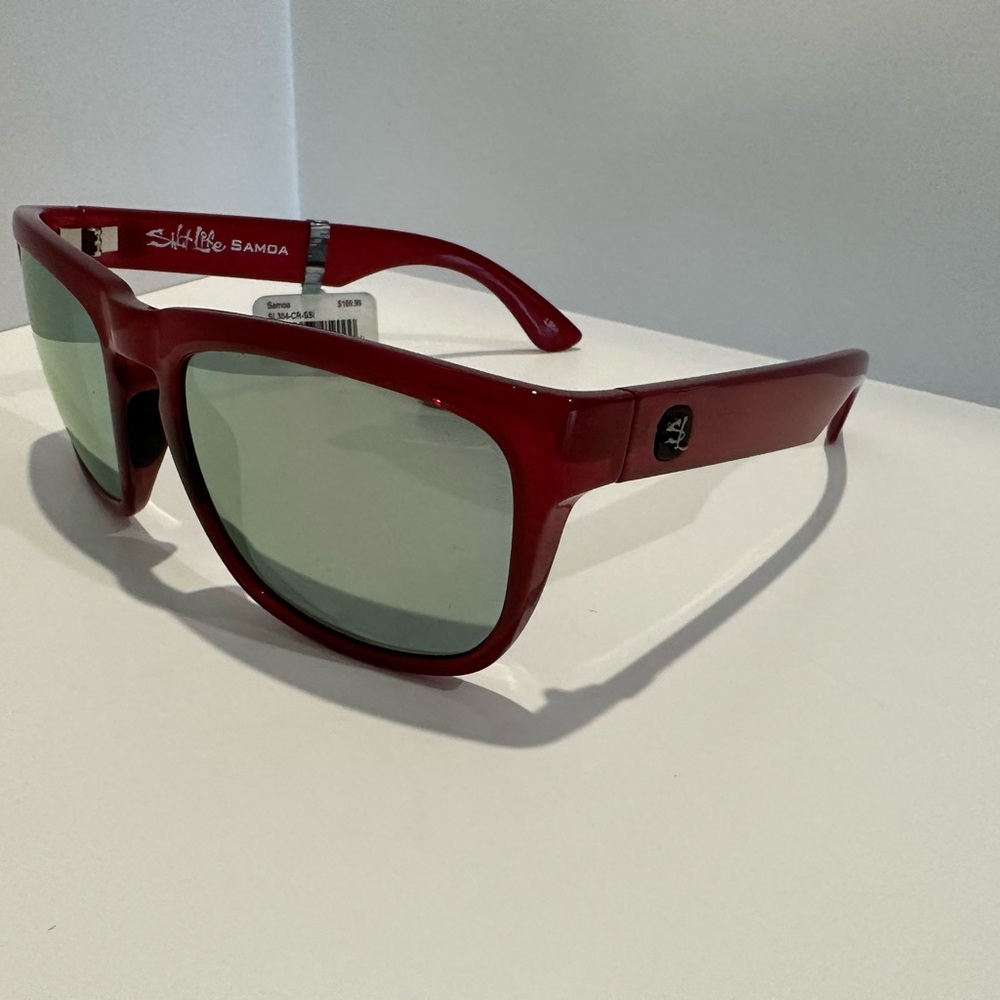 The Salt Life Unisex Somoa sunglasses, Cranberry Frame, Smoke Silver lens
